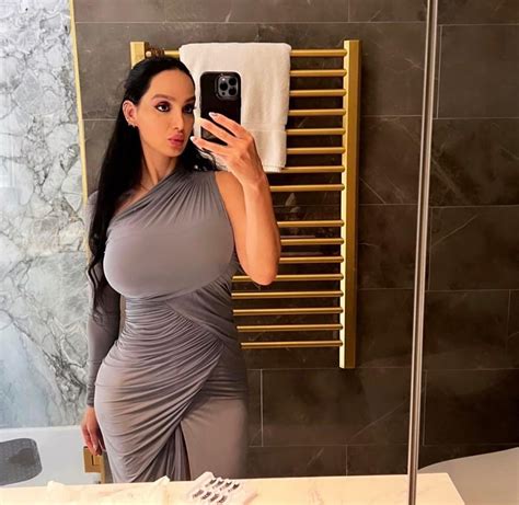 amy anderssen tits|Amy Anderssen Pornstar Page & Porn Videos